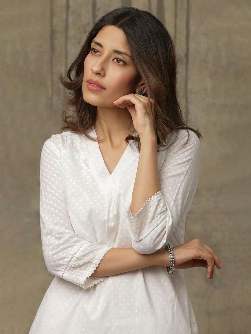 Ivory Chikan V-Neck Kurti - photo 1