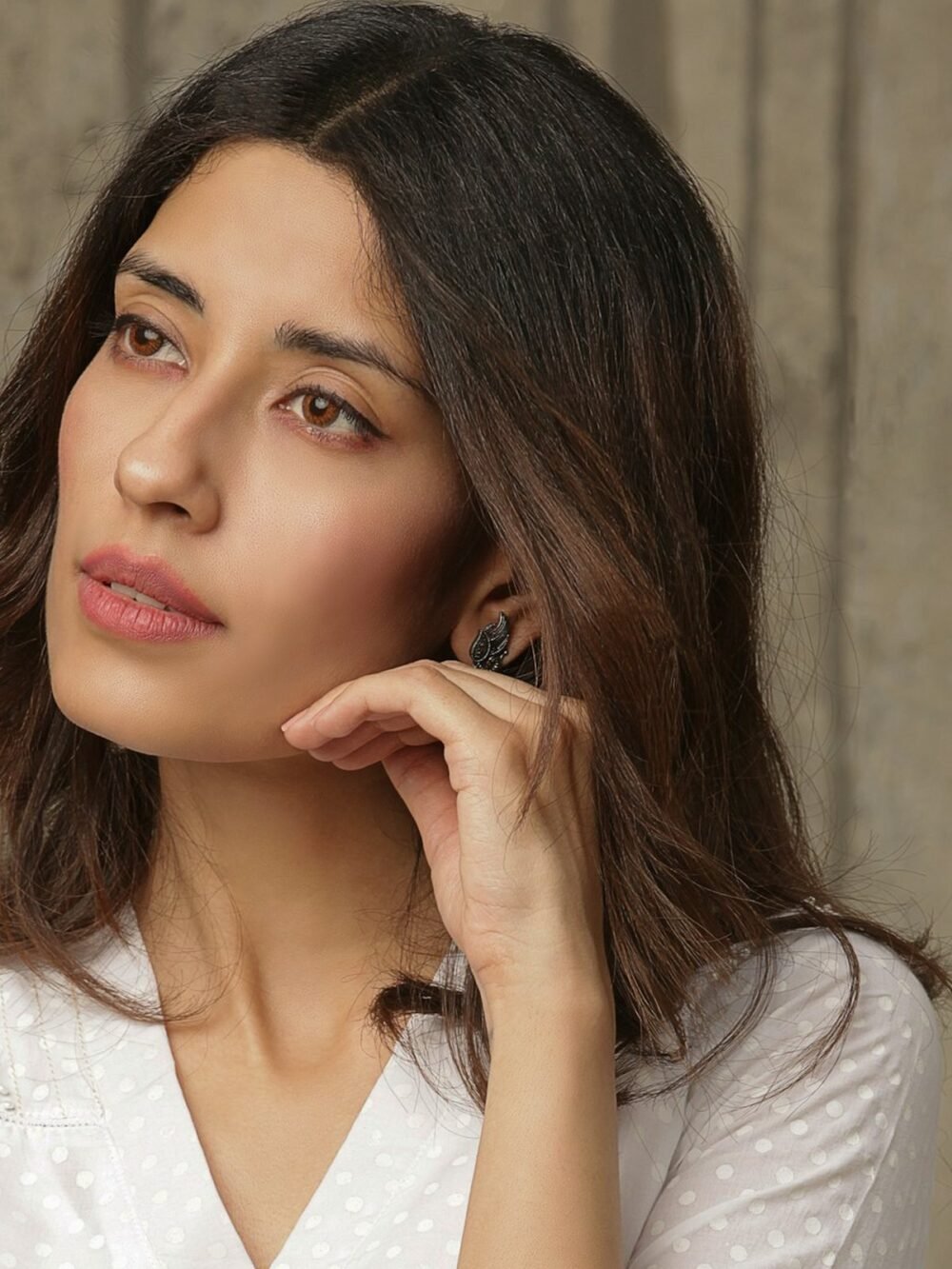 Ivory Chikan V-Neck Kurti - photo 2